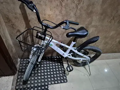 16 cycle not working one  tyre side stand  not included training wheels available