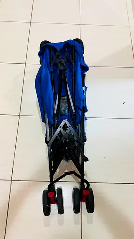 Compact foldable umbrella stroller - lightweight, good condition