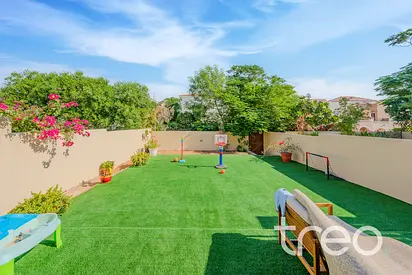 Upgraded Unit | Landscaped Garden | Vacant May