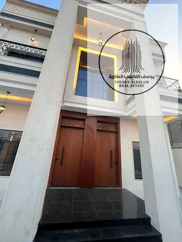 فرصة ملكية بالحيلو: 6 غرف ماستر واجهة حجر "لقطة" شامل التسجيل