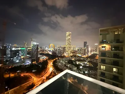 2BR with Close Kitchen | High Floor| Corner Unit