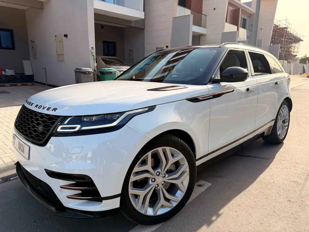 Land Rover Range Rover Velar 2022 — photo 1 of 20