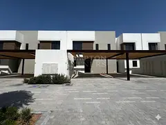Prime Location | Double Row | Walk to Noya School