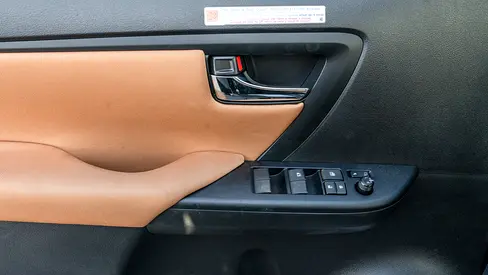 Toyota Fortuner, миниатюра 10