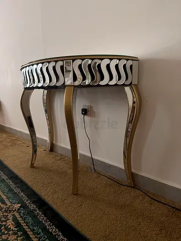 Decoration table