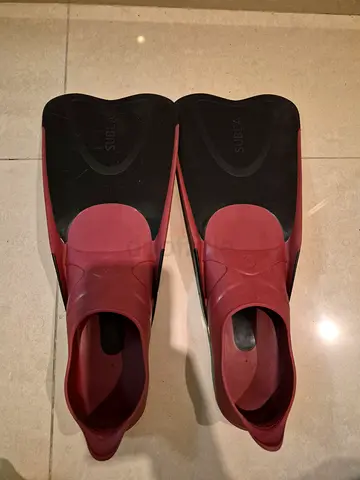 Subea Pair of short scuba/snorkel fins (38/39) - good condition