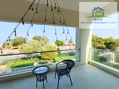 Available Mid of May / Fully furnished / Sea view