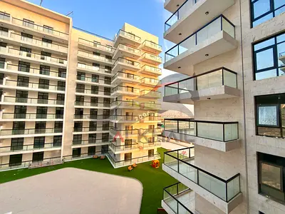 Spacious 2 BHK + maid - Sunset and Community View