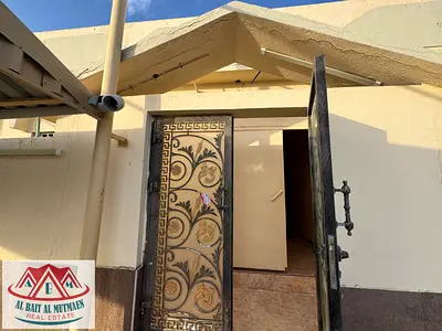 بيت زاوية اربعة غرف و صاله مع المكيفات في الصبخة