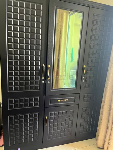 3-door wardrobe-400 AED
