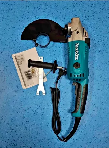 Makita 9 inch Grinder