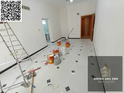 اجمل وافخم غرفتين وصالة مع 2 حمام بلكونة، تكييف مركزي، موقع مميز صيانه كامله علي المالك طول فترة الايجار قريب جدا من كل المخرج دبي والشارقة