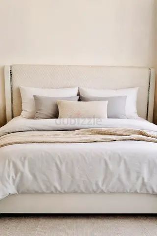 Elegant white Bed