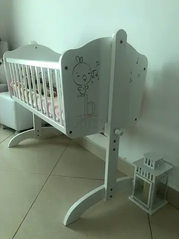 Baby crib - expat leaving