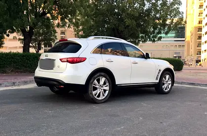 Infiniti QX70 2017 Top- GCC Specs - AWD v6 3.7L