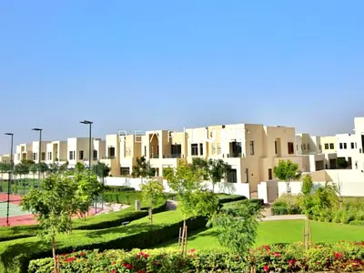 Modern 3BR Villa | Close to Amenities | Spacious