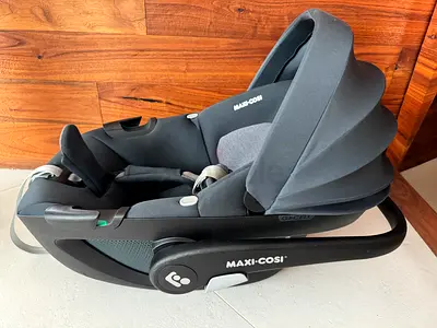 Maxi cosi baby car seat Pebble 360