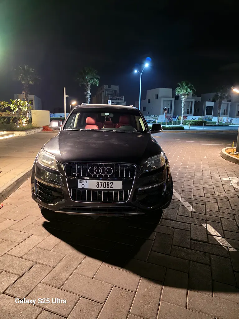 Audi Q7 2015 — photo 1 of 11