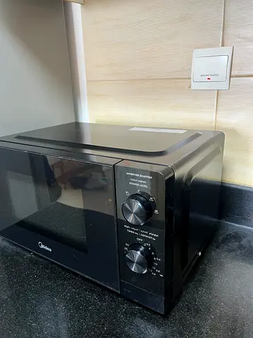 Countertop Microwave Oven - Used, Good Working Condition