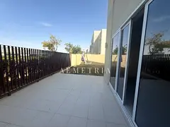 Single Row I Corner Unit I Big Yard