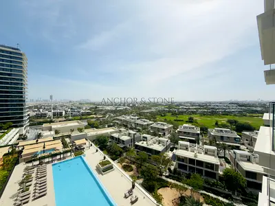 شقة بغرفة نوم واحدة | جولف جراند دبي هيلز | إطلالة على المسبح ووسط المدينة | شرفة