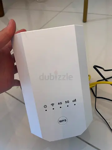 Portable 4G/5G WiFi Router / Network Extender - White (Good Condition)