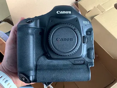 Canon EOS-1D Mark IV body (new)