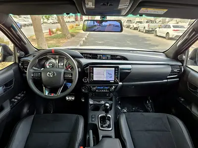 2025 Toyota HILUX photo 11