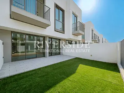 Band New | Great Location | Near Pool | Vacant