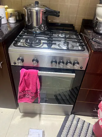 Stainless Steel Gas Cooker with Oven - Good Working Condition