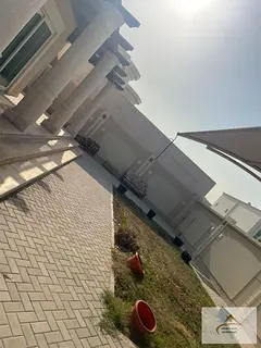 Spacious 5Bhk villa with big green garden