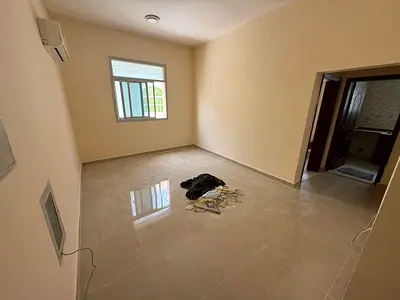 اقل الاسعار - سكن عائلي - تكيف اسبليت - صيانه فري - شقه مضيئه بالكامل - تأمين شيك