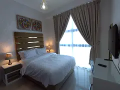 No commission, Dubai marina, Luxury master bedroom with attached washroom, weekly 3 days free c.s.