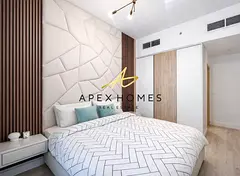 Study Room | Chiller Free | Fully Furnished