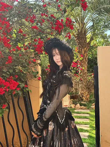 Womens Gothic Lolita Dress with headpiece, petticoat and blouse