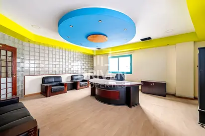 Road Facing | Standalone and Prime Location