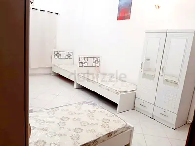 Female Bedspce available Sharaf dg metro station exit 4