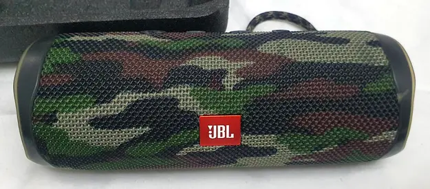 JBL flip5 Bluetooth speaker