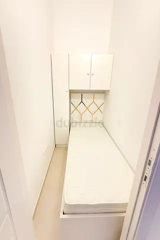 Amazing partition in tecom ( barsha higths ) very very close metro station