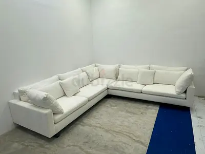 Brand New condition west elm corner lshape sofa