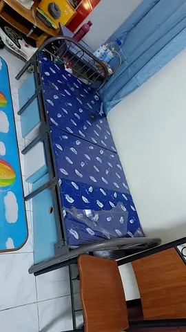 Single Metal Frame Bed - Good Condition