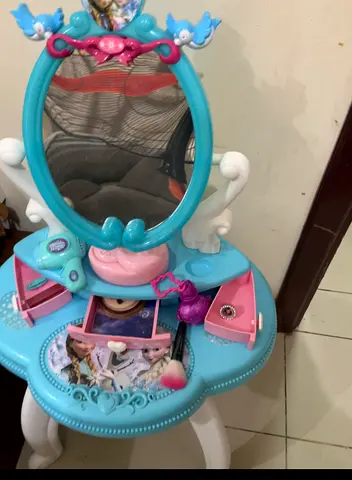 Dolby Frozen Kids Vanity dresser