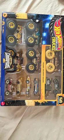 Hot Wheels Monster Trucks 50th Anniversary 8-Pack - Monster Jam Champions Set