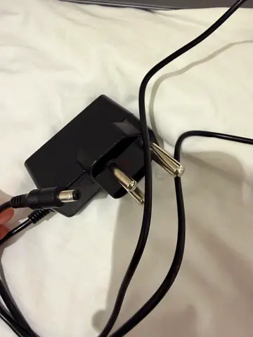 AC/DC power adapter