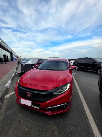 Honda Civic 2019 excellent condition - owner