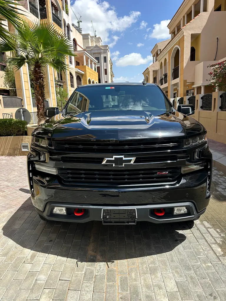 Chevrolet Silverado 2021 — photo 1 of 11