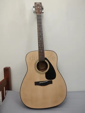 Guitar (Yamaha) F310