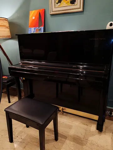 Upright Diapson Royal Piano in Gloss Black with Bench