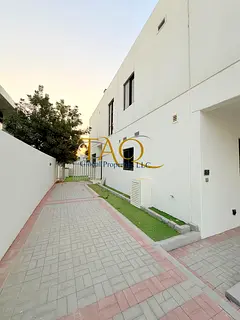 3BR Villa | Corner| Single row | DAMAC Hills 2 Trixis