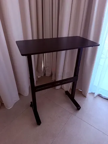 YILIFT Adjustable Standing Desk (Black)